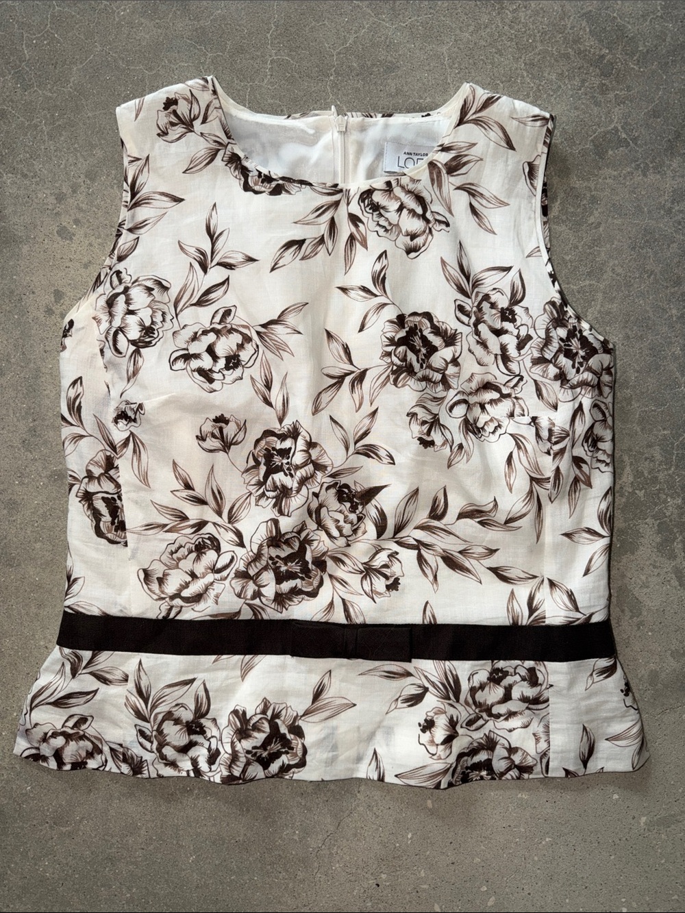 Ann Taylor Loft brown ivory floral linen feel back zip top blouse 2 lined